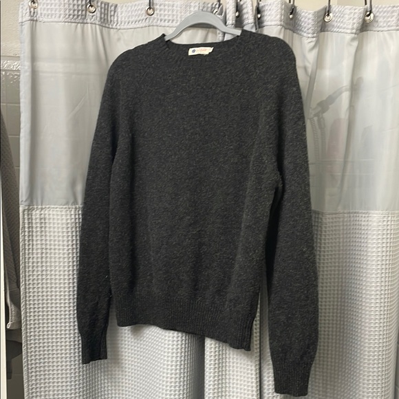 J. Crew Sweaters - 100% Lambs’ Wool Vintage J Crew Sweater